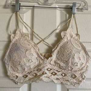 Anemone Lace Bralette in Cream